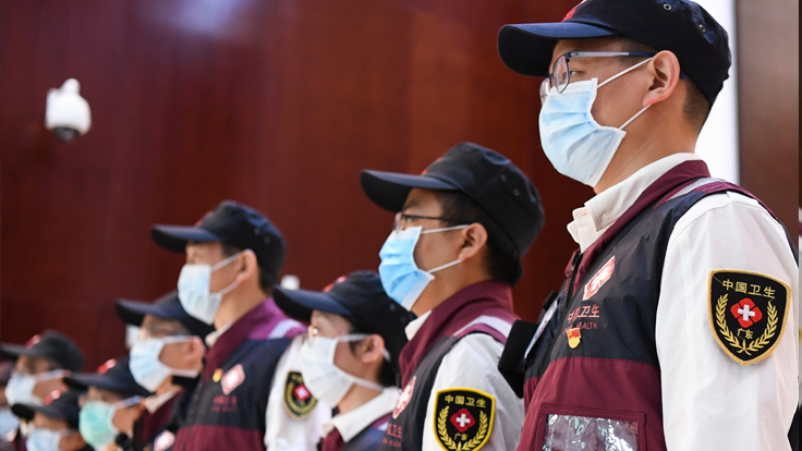 中国赴马来西亚抗疫医疗专家组从广州启程