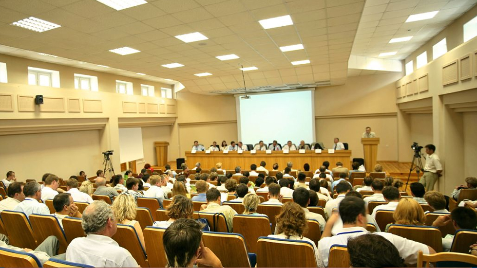 既要“放得活”又要“管得好”